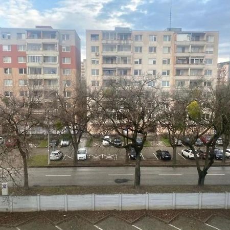 Private Apartment 1Km From Center Bratislava Exterior photo